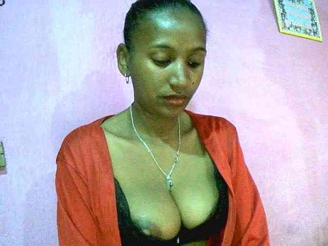 Mynah Live Webcam on BongaCams