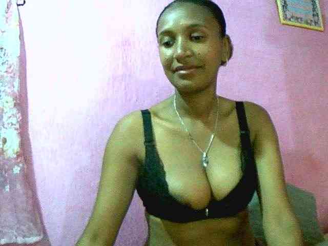 Mynah Sex Cam Show