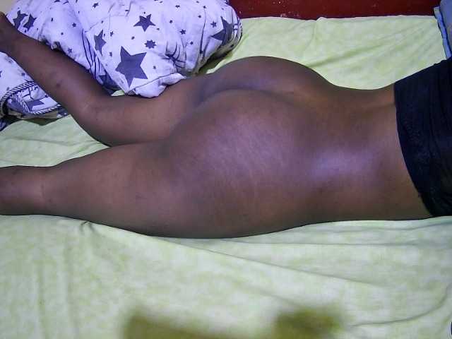 tiffany-coco webcam bongacams model stream image