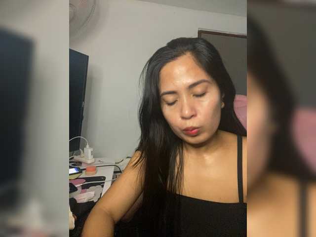 Riri77 webcam bongacams model stream image