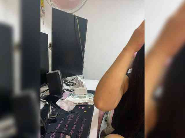 Riri77 webcam