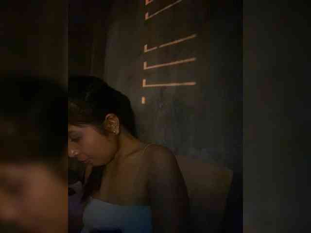 Riri77 webcam