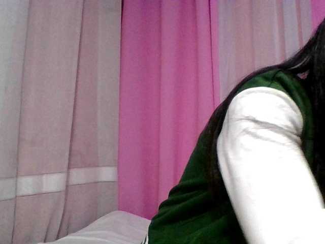 Kitaniahbb live cam on BongaCams