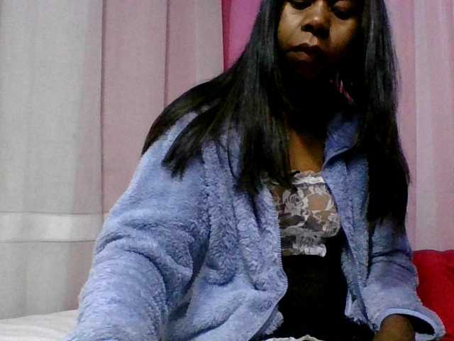 Kitaniah live cam on BongaCams