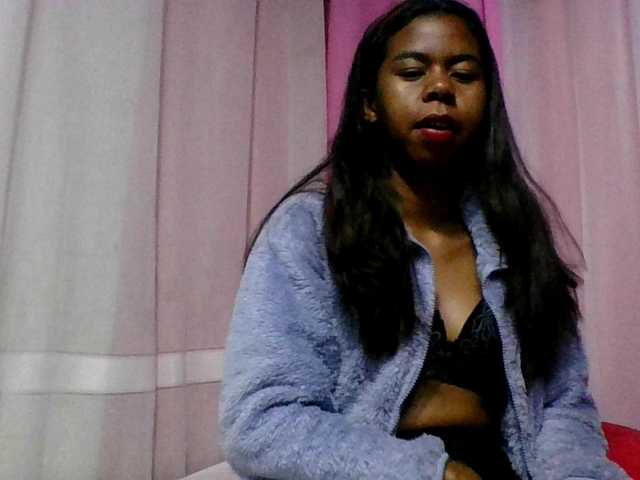 Kitaniah live cam on BongaCams