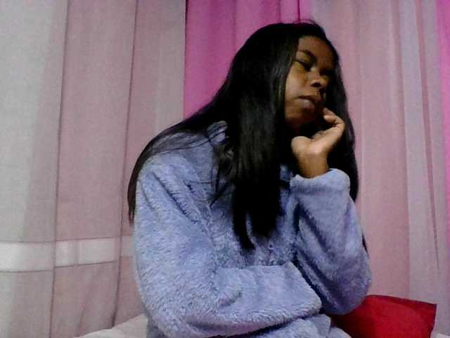 Kitaniah live cam on BongaCams