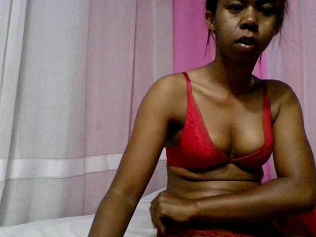 Kitaniahbb live cam on BongaCams