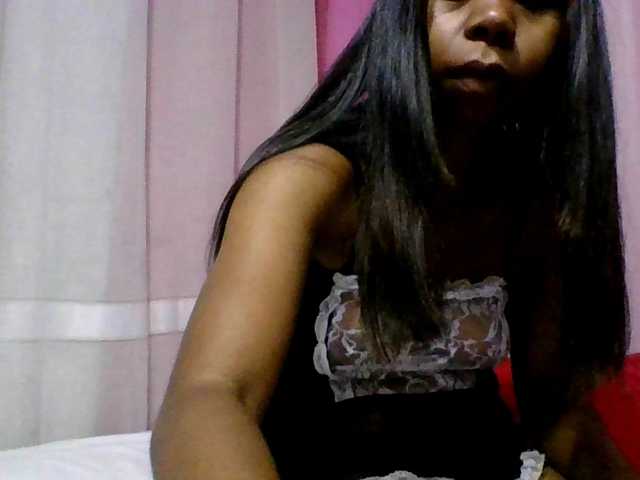 Kitaniah live cam on BongaCams
