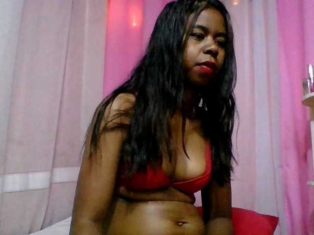Kitaniah live cam on BongaCams