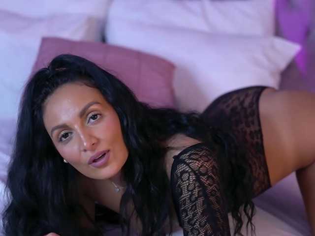 NovaDiamond live cam on BongaCams