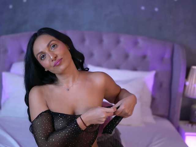 NovaDiamond live cam on BongaCams