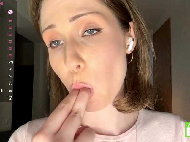 ElisabethReichling live cam on BongaCams
