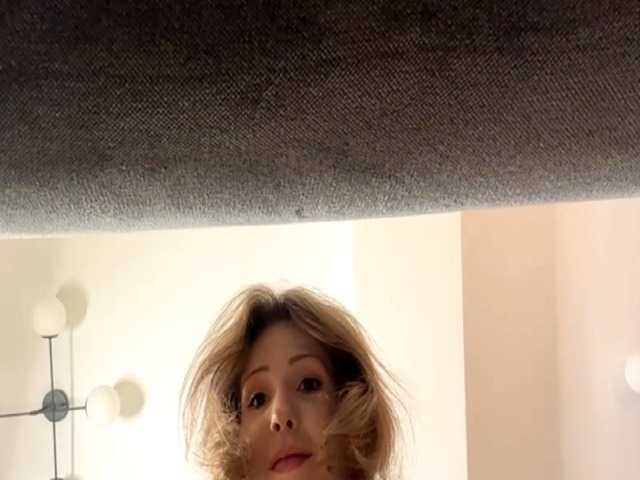 ElisabethReichling live cam on BongaCams