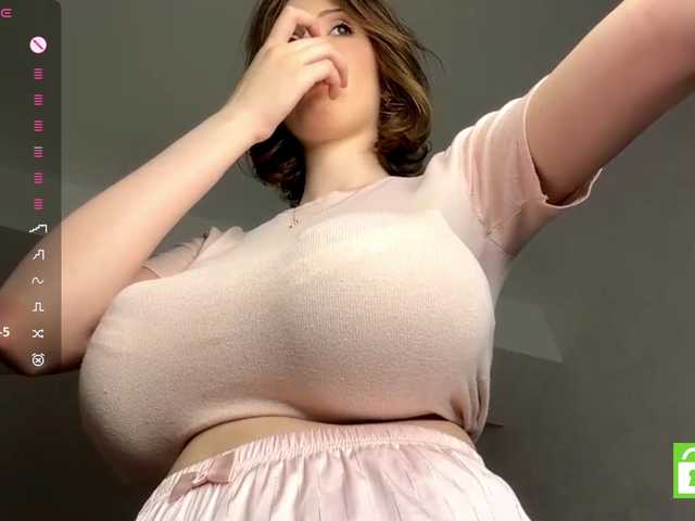 ElisabethReichling live cam on BongaCams