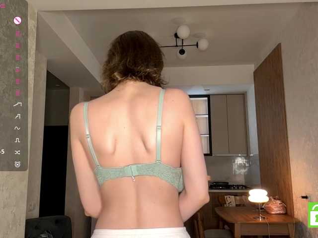 ElisabethReichling live cam on BongaCams