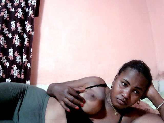 Aldah1 live cam on BongaCams