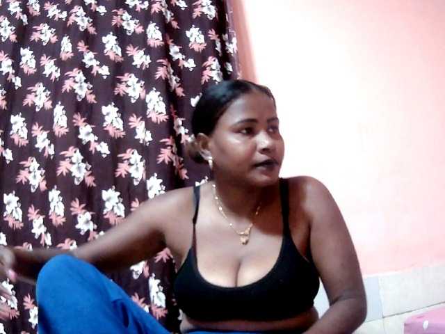 Aldah1 live cam on BongaCams