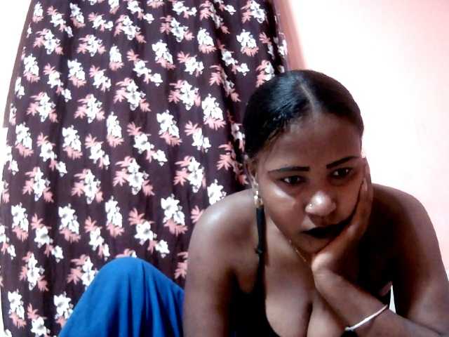 Aldah1 live cam on BongaCams