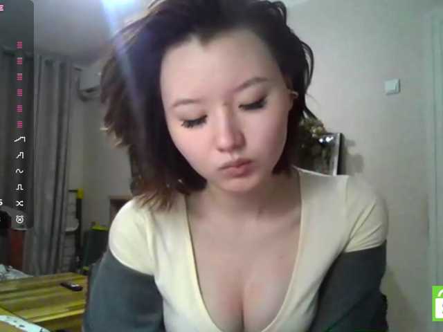 GlennisSarvis live cam on BongaCams