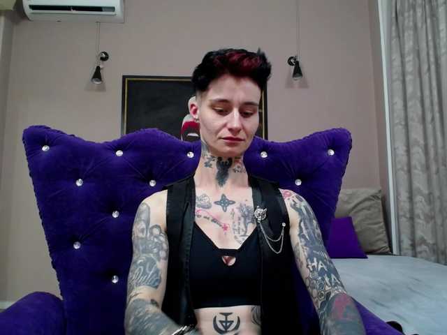 Sex chat gratuit in direct cu KennysXX pe BongaCams