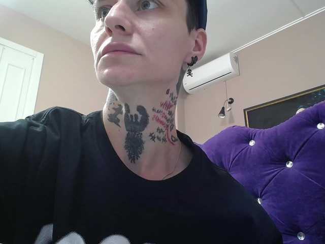 KennysXX live cam on BongaCams