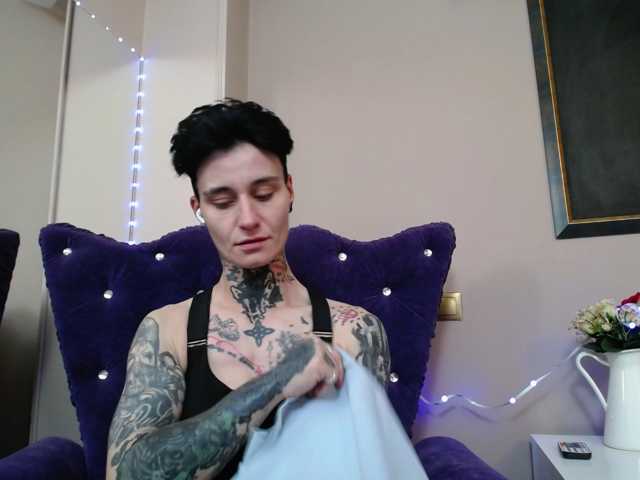 KennysXX, en directo ahora en BongaCams