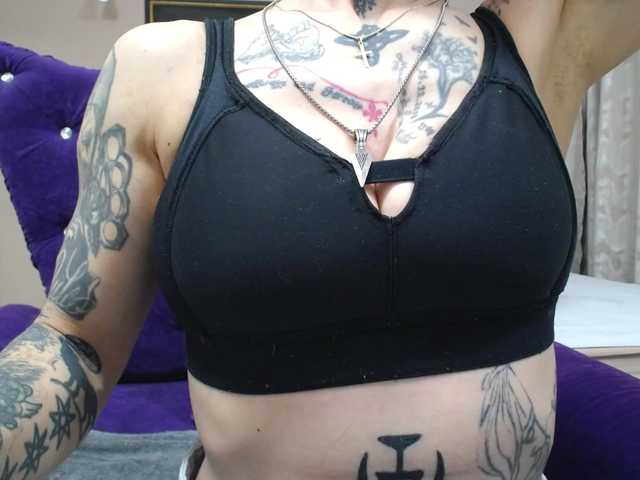 KennysXX live cam on BongaCams