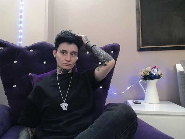 KennysXX, en vivo ahora en BongaCams