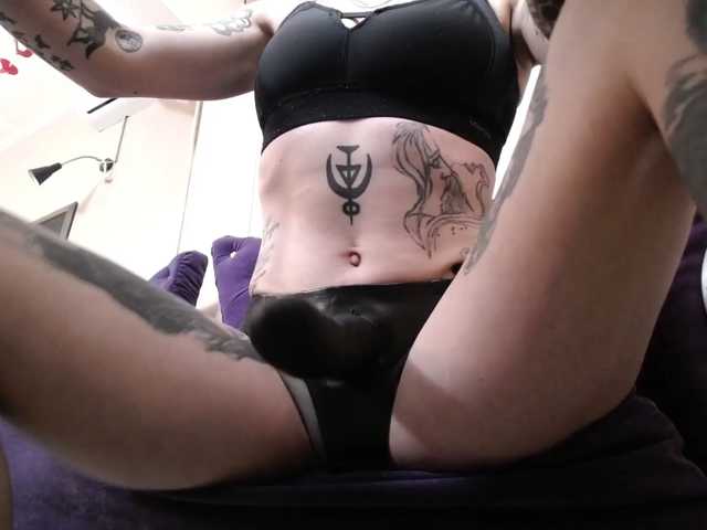 KennysXX live cam on BongaCams