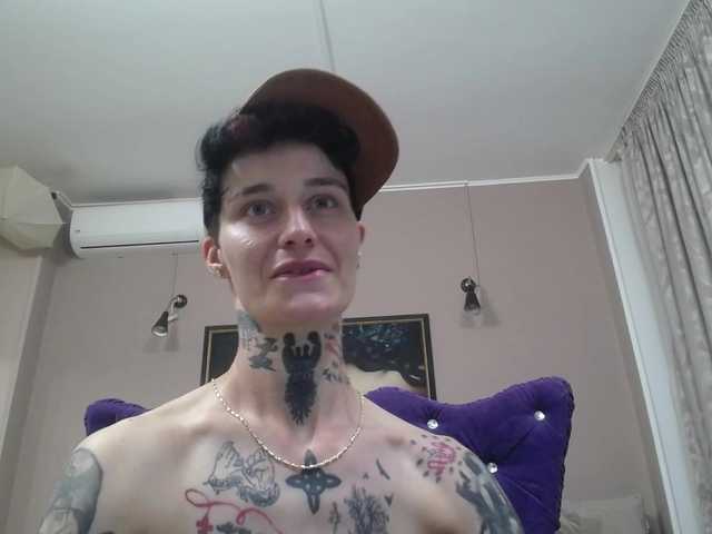 KennysXX live cam on BongaCams