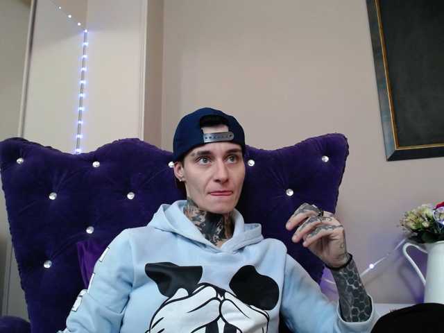KennysXX, en vivo ahora en BongaCams