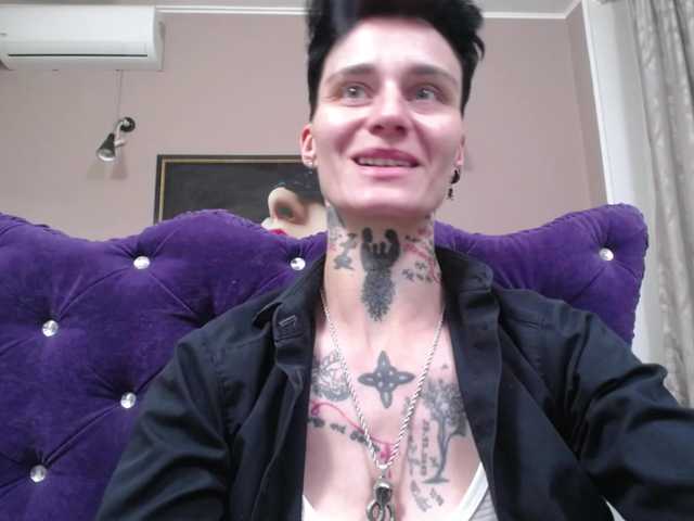 KennysXX live cam on BongaCams