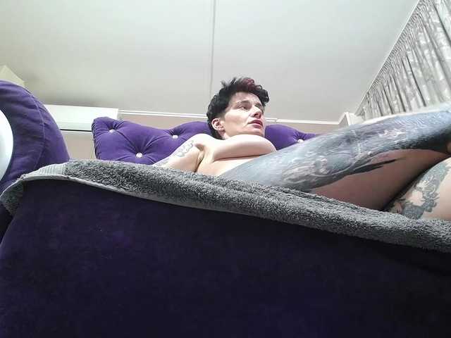 KennysXX live cam on BongaCams