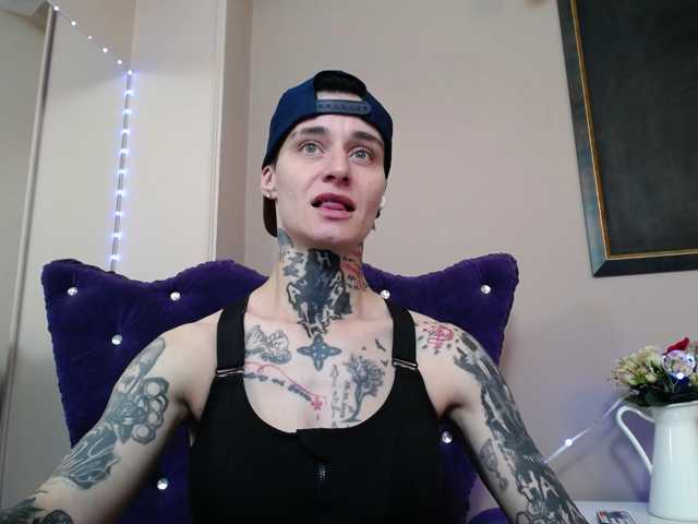 KennysXX live cam preview
