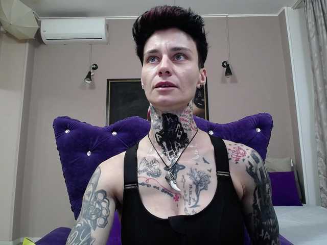 KennysXX live cam on BongaCams