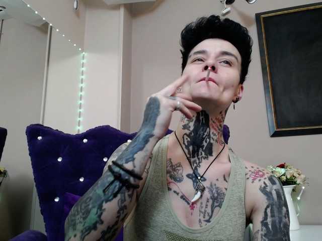 KennysXX live cam on BongaCams