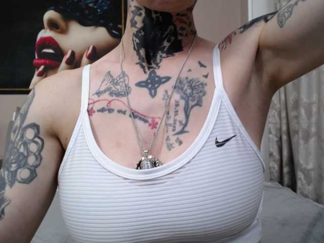 KennysXX, en directo ahora en BongaCams