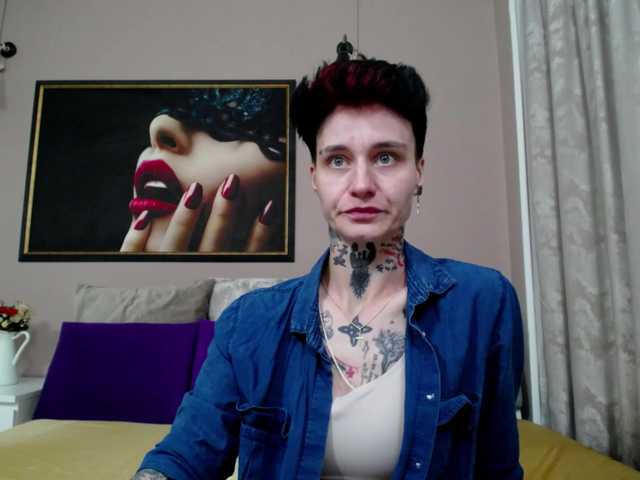 le modèle KennysXX est en webcam porno dans un show sur le site bongacams, il possède les tags suivants: White/Caucasian,Brunette,Shaved