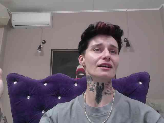 KennysXX Live Webcam on BongaCams