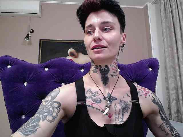 Модель: KennysXX
