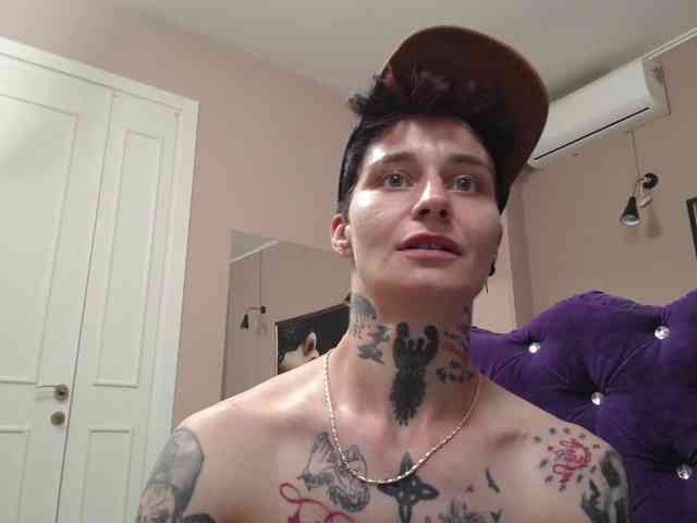 KennysXX Live Webcam on BongaCams