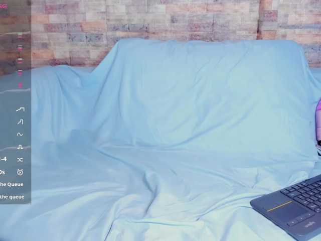 BrizzaH033 live cam on BongaCams