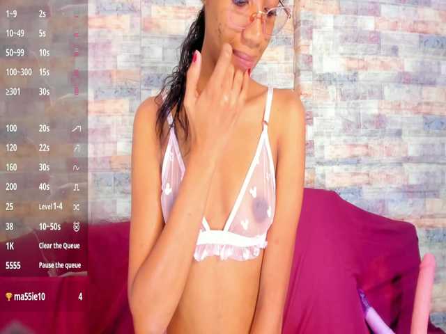 BrizzaH033 live cam on BongaCams