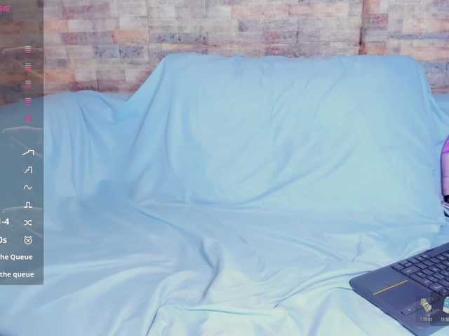 BrizzaH033 live cam on BongaCams