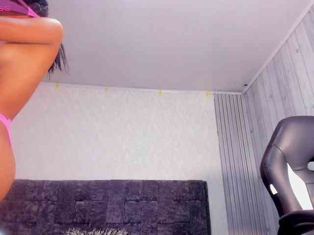 BrizzaH033 webcam