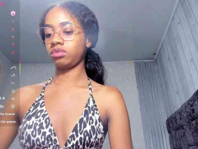 BrizzaH033 webcam