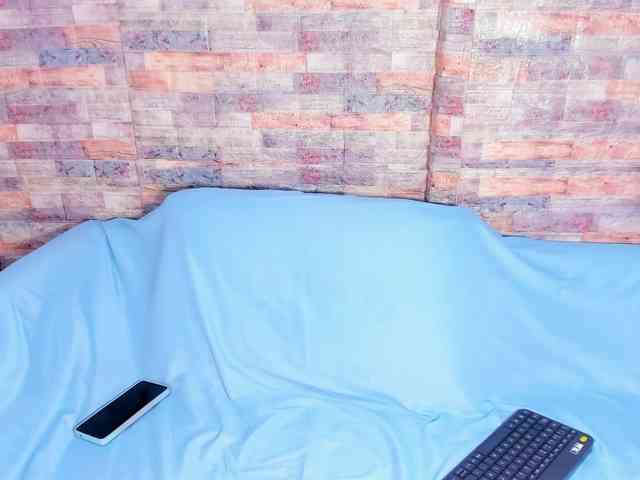 BrizzaH033 webcam
