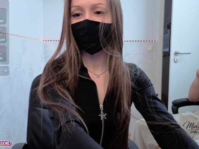 le modèle Desire_Mia_Mason est en webcam porno dans un show sur le site bongacams, il possède les tags suivants: White/Caucasian,Brunette,Shaved