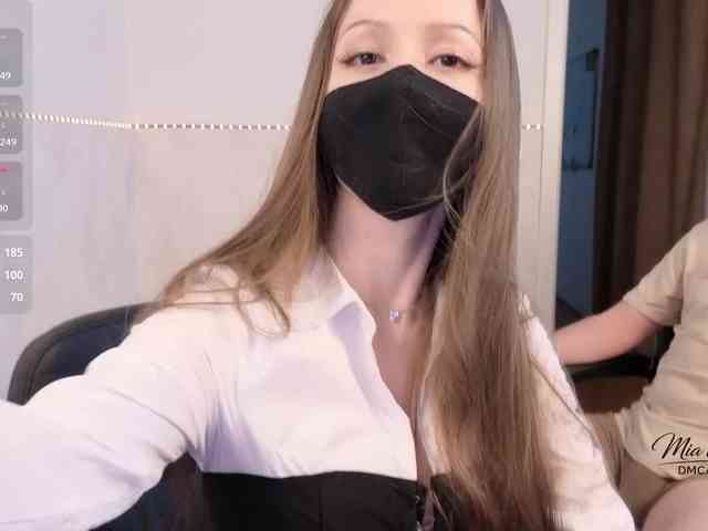 Model: Desire_Mia_Mason