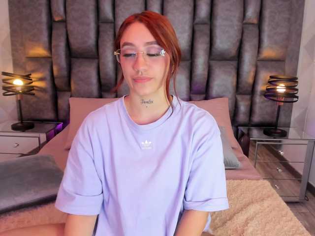 le modèle CloeBonet est en webcam porno dans un show sur le site bongacams, il possède les tags suivants: Latino/Hispanic,Redhead,Shaved